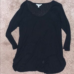 Black lace 3/4 length sleeve shirt!